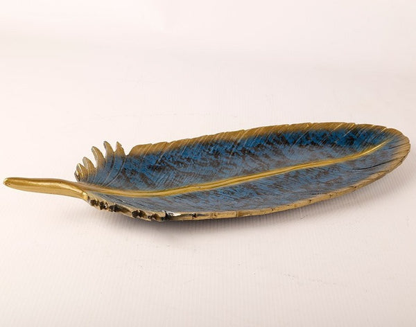 plato-pluma-azul-y-dorado-2