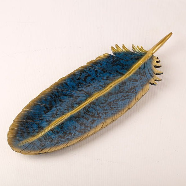 plato-pluma-azul-y-dorado