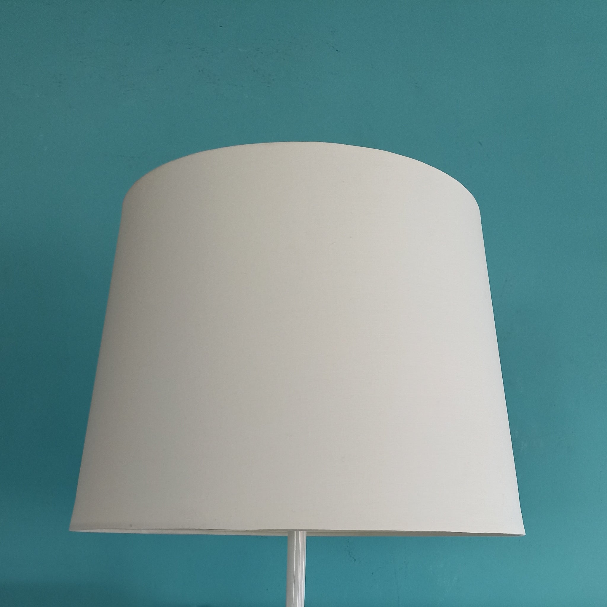 PANTALLA DE TELA BLANCA