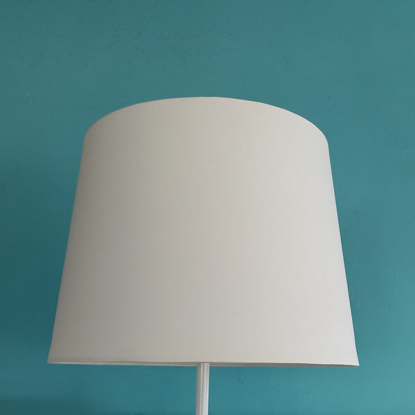 PANTALLA DE TELA BLANCA
