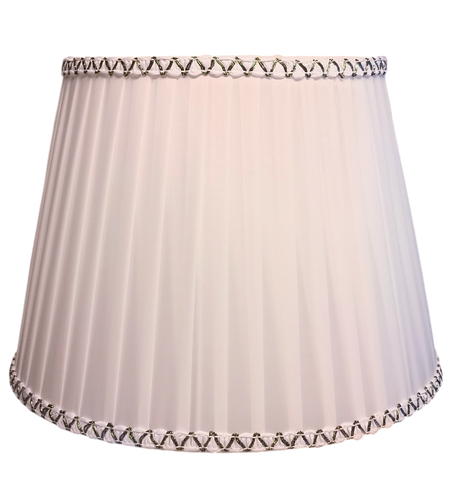 PANTALLA BLANCA PLISADA CON PASAMANERIA PLATA GRANDE