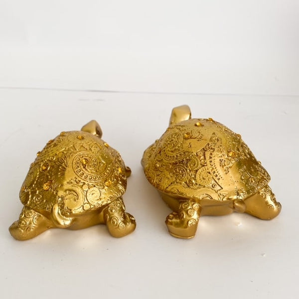 SET DE 2 TORTUGAS DORADAS CON ATRACTIVOS DETALLES