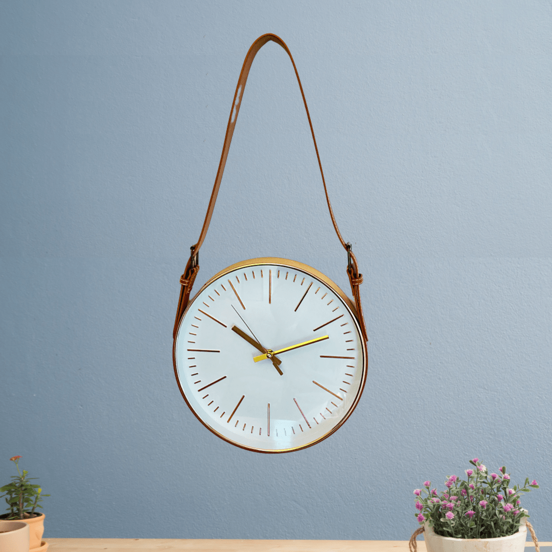 RELOJ DE COLOR COBRE Y ESFERA BLANCA CON CORREA