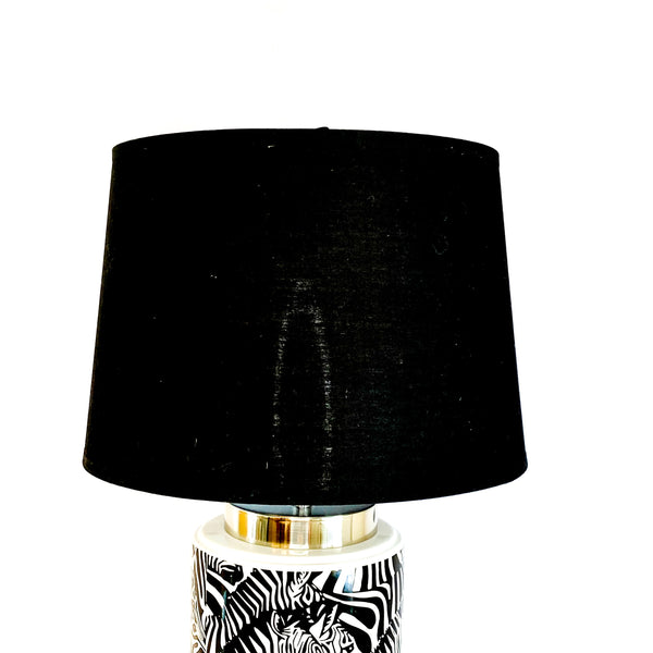 LAMPARA CERÁMICA DISEÑO DE CEBRA, ALTO 49 CMS.
