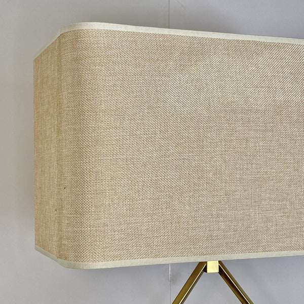 LAMPARA HIERRO GRAN PORTE DORADA METÁLICA DE 66 CMS ALTO.