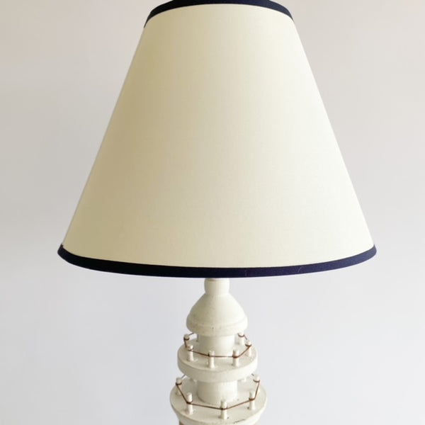 LAMPARA FARO BLANCA MARINA 42 CMS ALT.